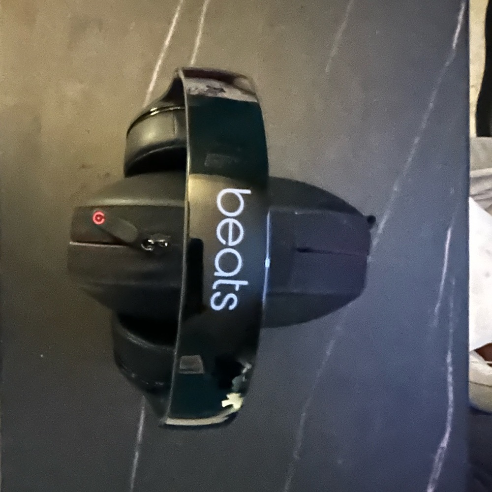 Beats by Dre studio (1st edition)